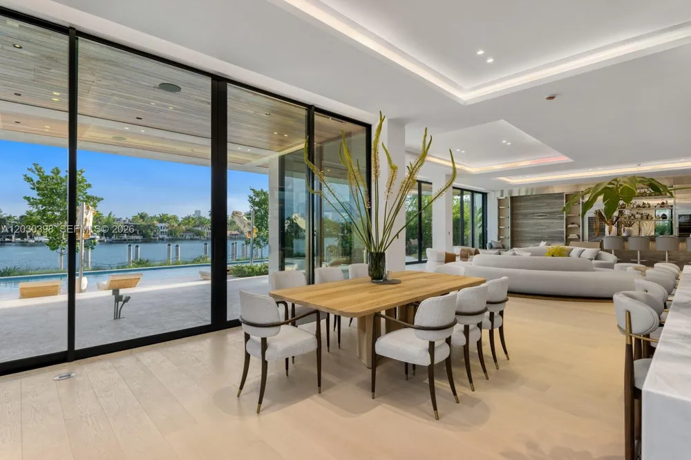 360 S Hibiscus Drive Miami Beach, FL 33139