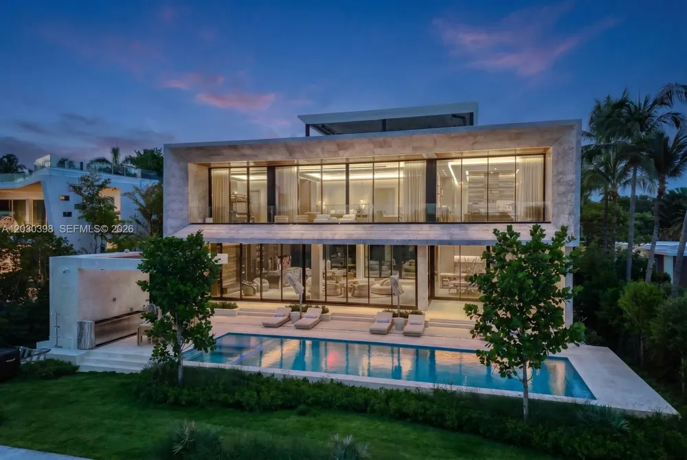 360 S Hibiscus Drive Miami Beach, FL 33139