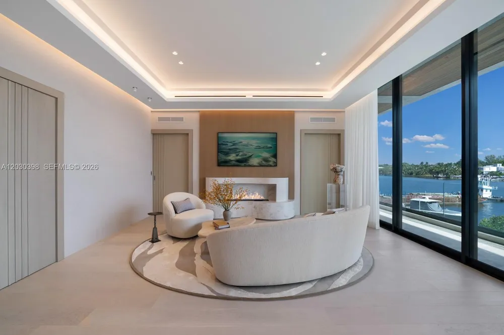 360 S Hibiscus Drive Miami Beach, FL 33139