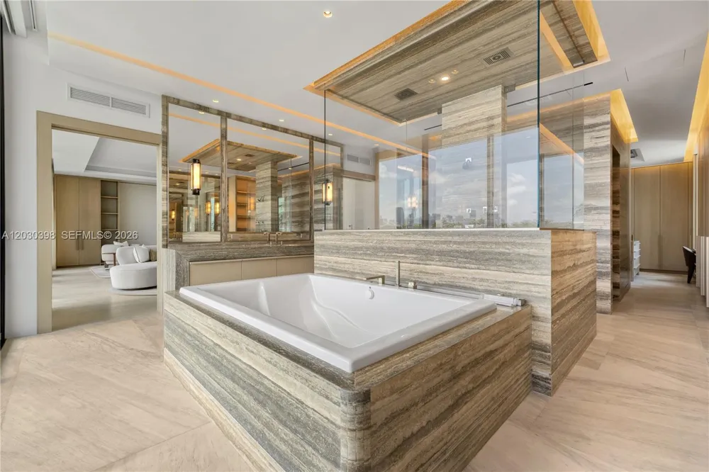 360 S Hibiscus Drive Miami Beach, FL 33139