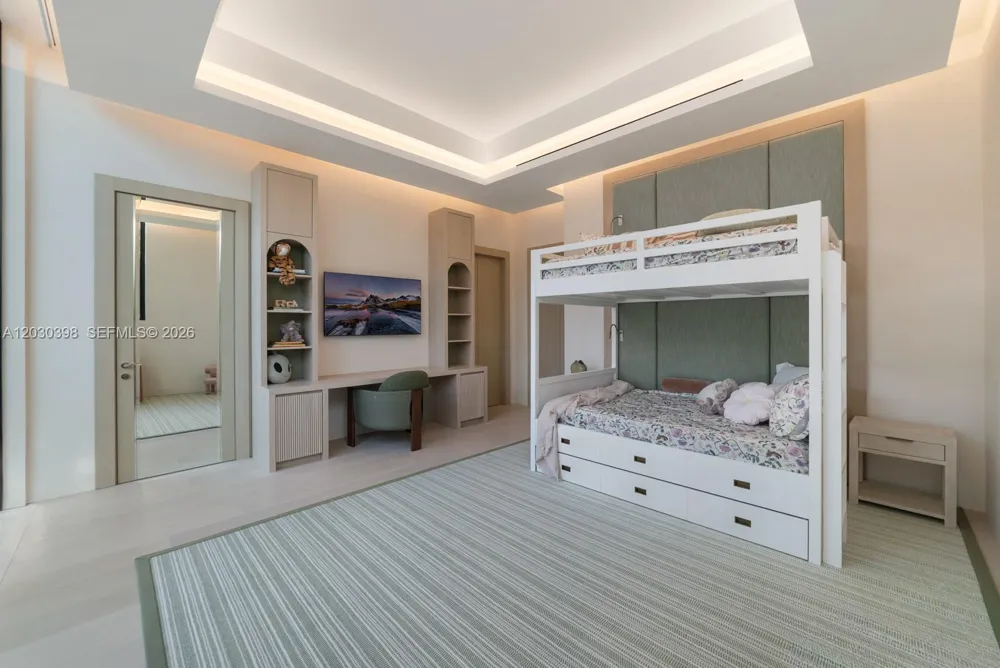 360 S Hibiscus Drive Miami Beach, FL 33139