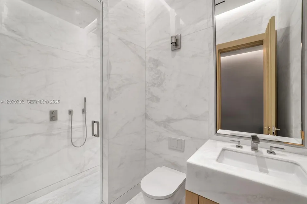 360 S Hibiscus Drive Miami Beach, FL 33139