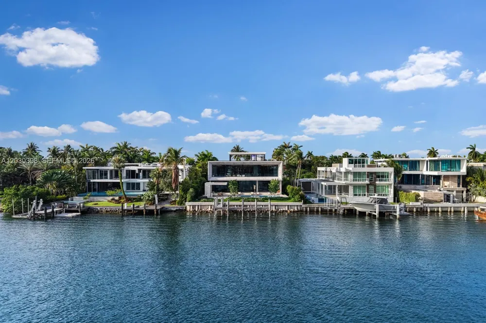 360 S Hibiscus Drive Miami Beach, FL 33139