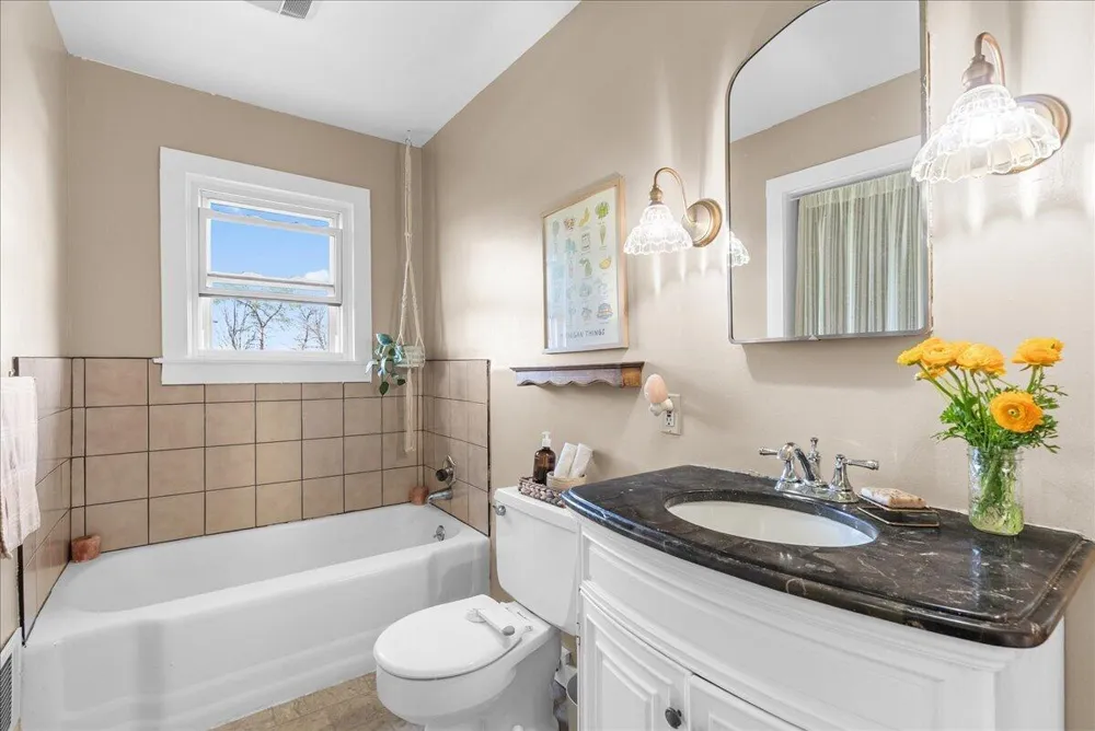 975 Elliott Road Fowlerville, MI 48836