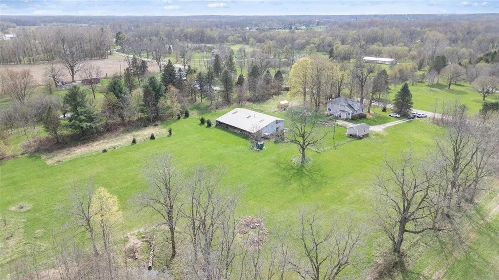 975 Elliott Road Fowlerville, MI 48836