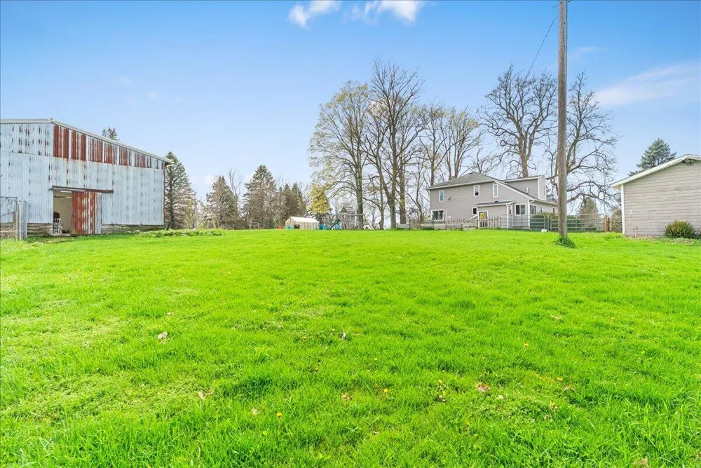975 Elliott Road Fowlerville, MI 48836