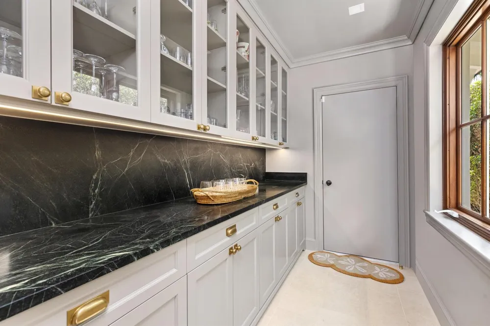 258 List Road Palm Beach, FL 33480