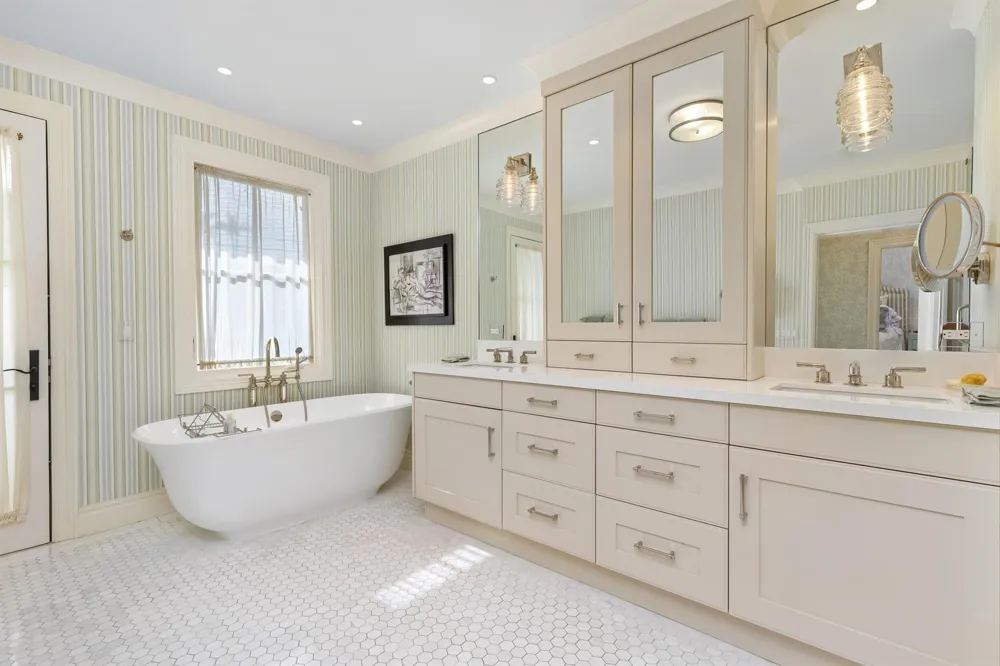 258 List Road Palm Beach, FL 33480