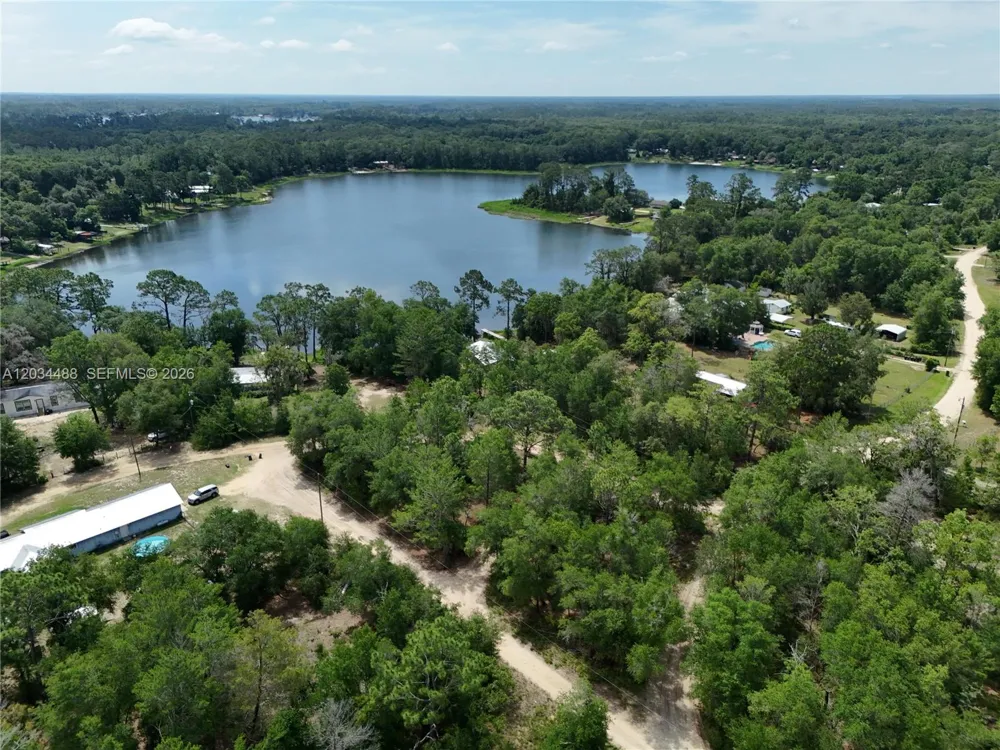 225 MIRROR LAKE DR Other City - In The State Of Florida, FL 32148