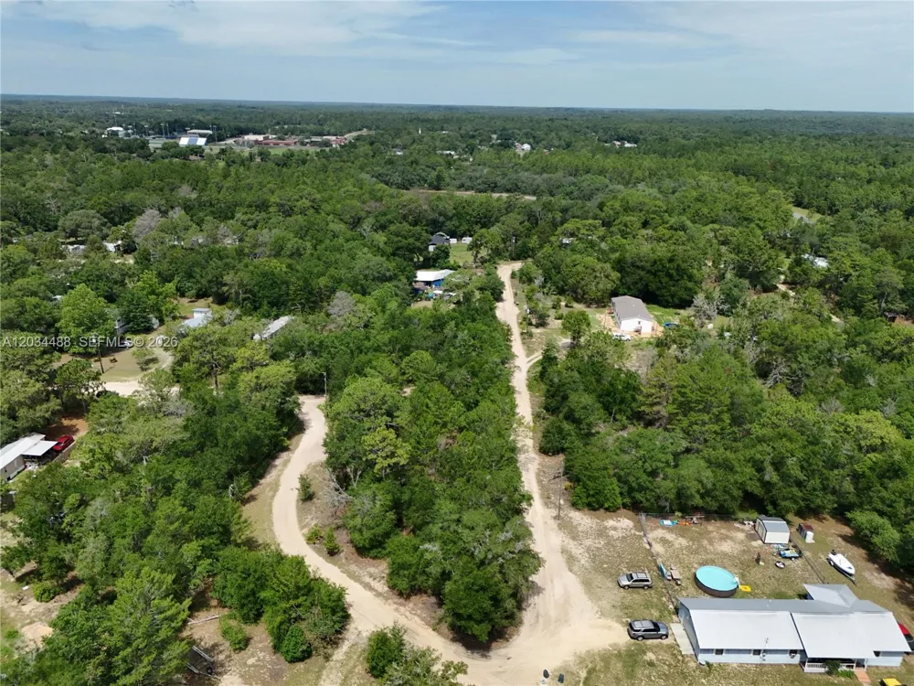 225 MIRROR LAKE DR Other City - In The State Of Florida, FL 32148