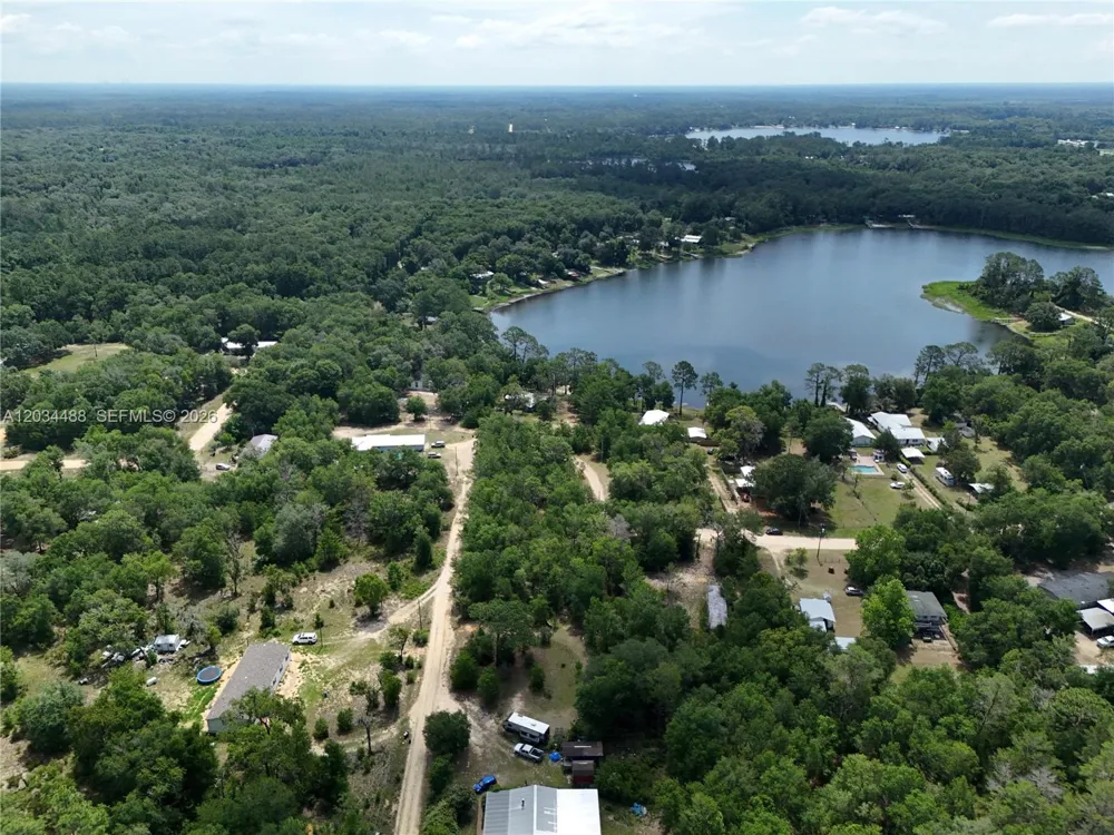 225 MIRROR LAKE DR Other City - In The State Of Florida, FL 32148