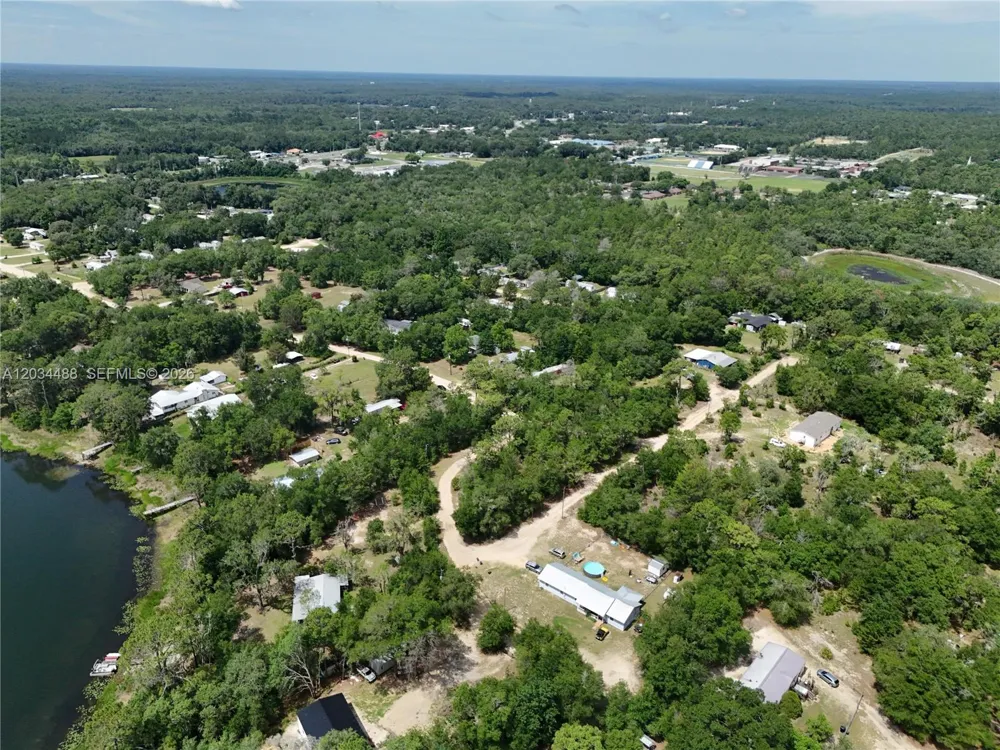 225 MIRROR LAKE DR Other City - In The State Of Florida, FL 32148