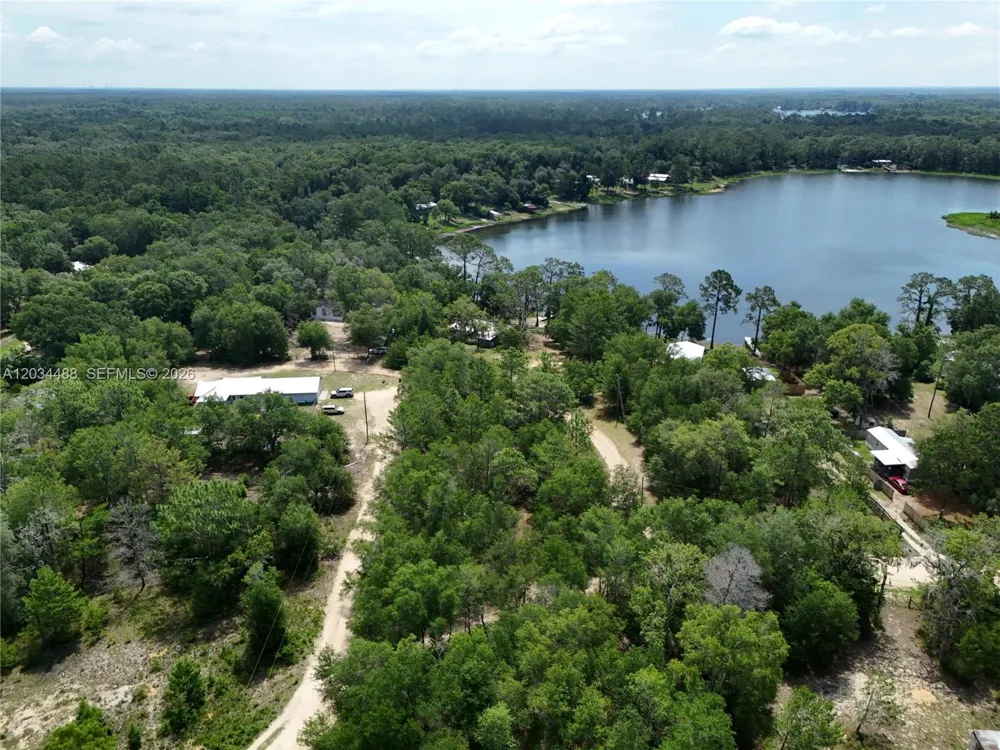 225 MIRROR LAKE DR Other City - In The State Of Florida, FL 32148