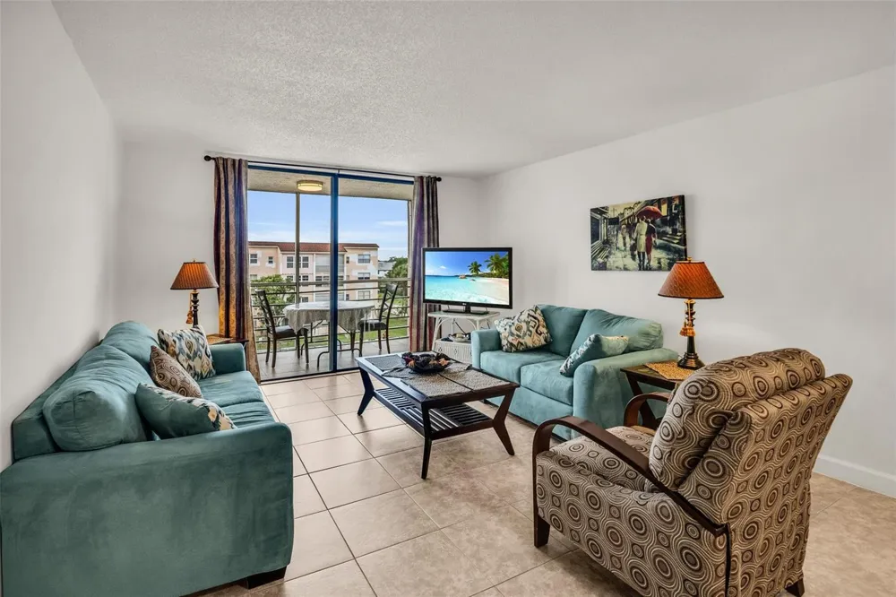 2840 Somerset Drive #403 Lauderdale Lakes, FL 33311