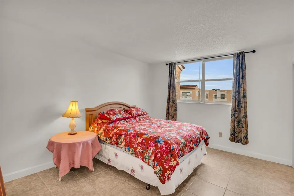 2840 Somerset Drive #403 Lauderdale Lakes, FL 33311