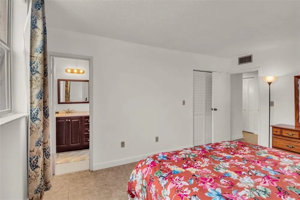 2840 Somerset Drive #403 Lauderdale Lakes, FL 33311