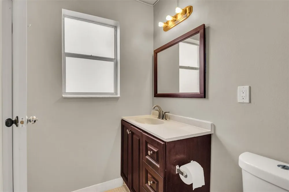 2840 Somerset Drive #403 Lauderdale Lakes, FL 33311