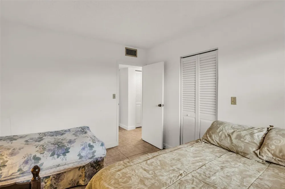 2840 Somerset Drive #403 Lauderdale Lakes, FL 33311