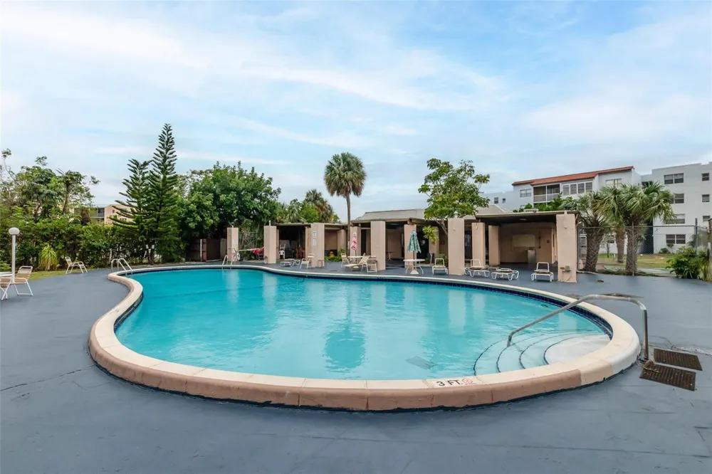 2840 Somerset Drive #403 Lauderdale Lakes, FL 33311