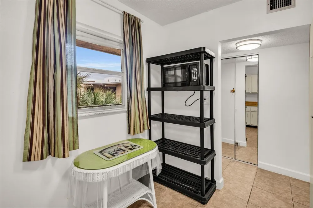 2840 Somerset Drive #403 Lauderdale Lakes, FL 33311
