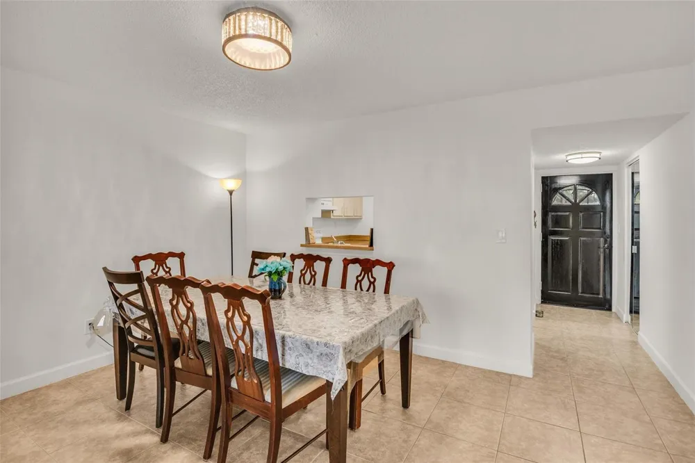 2840 Somerset Drive #403 Lauderdale Lakes, FL 33311