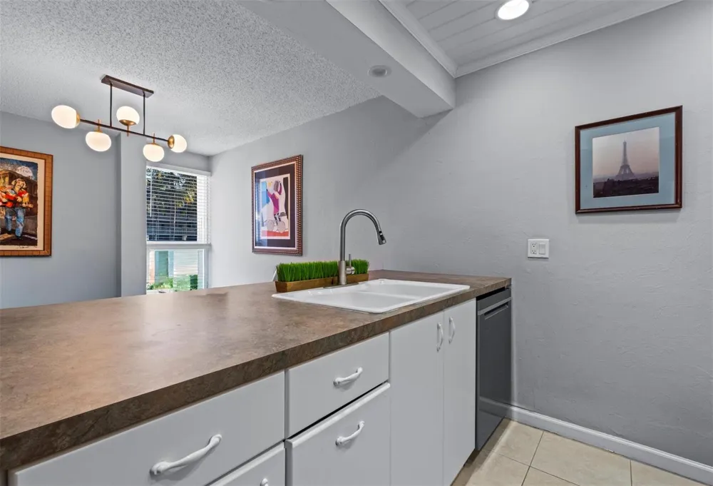 653 Cypress Lane #21b Wilton Manors, FL 33305
