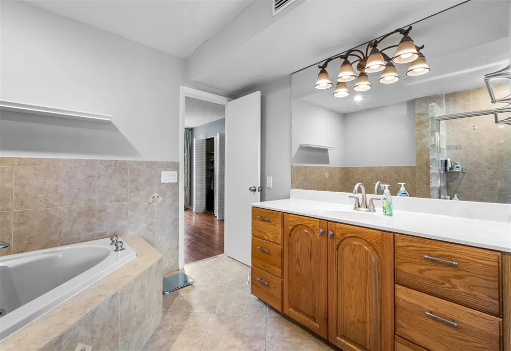 653 Cypress Lane #21b Wilton Manors, FL 33305