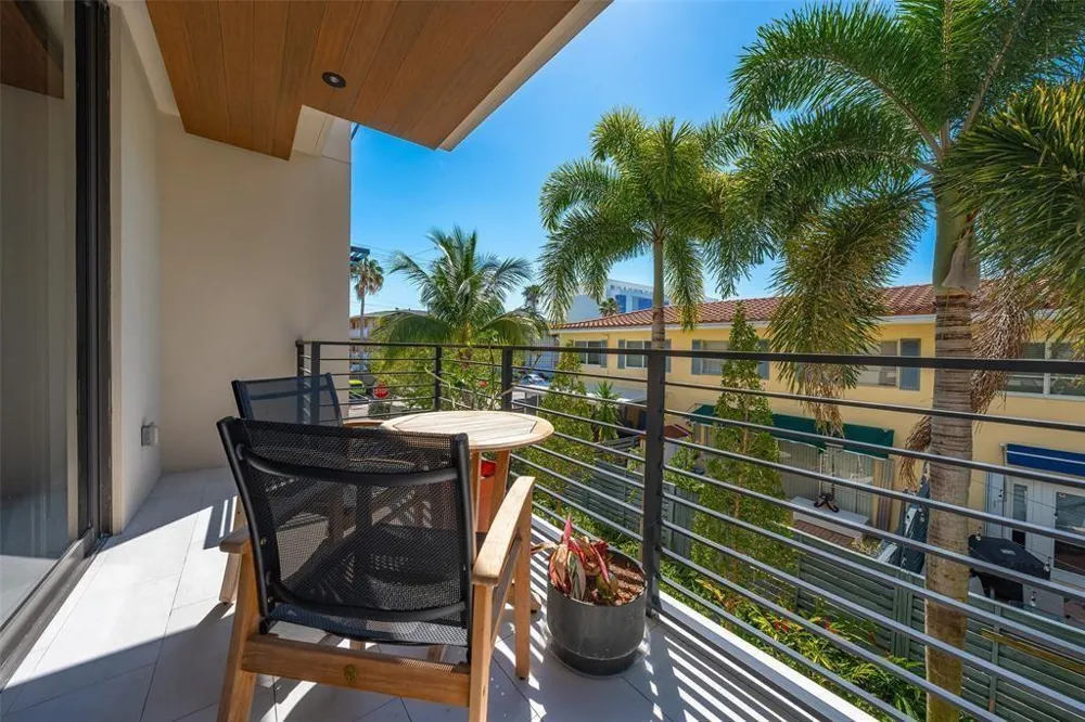 1507 SE 15th Street #202 Fort Lauderdale, FL 33316