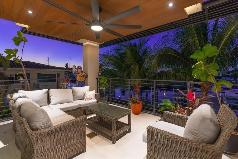 1507 SE 15th Street #202 Fort Lauderdale, FL 33316