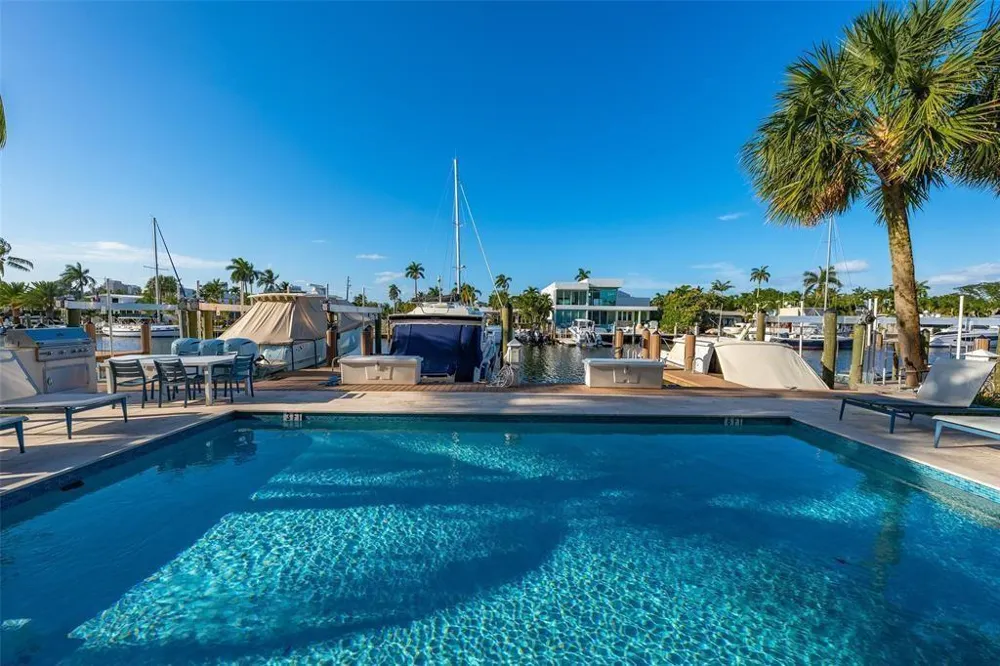 1507 SE 15th Street #202 Fort Lauderdale, FL 33316