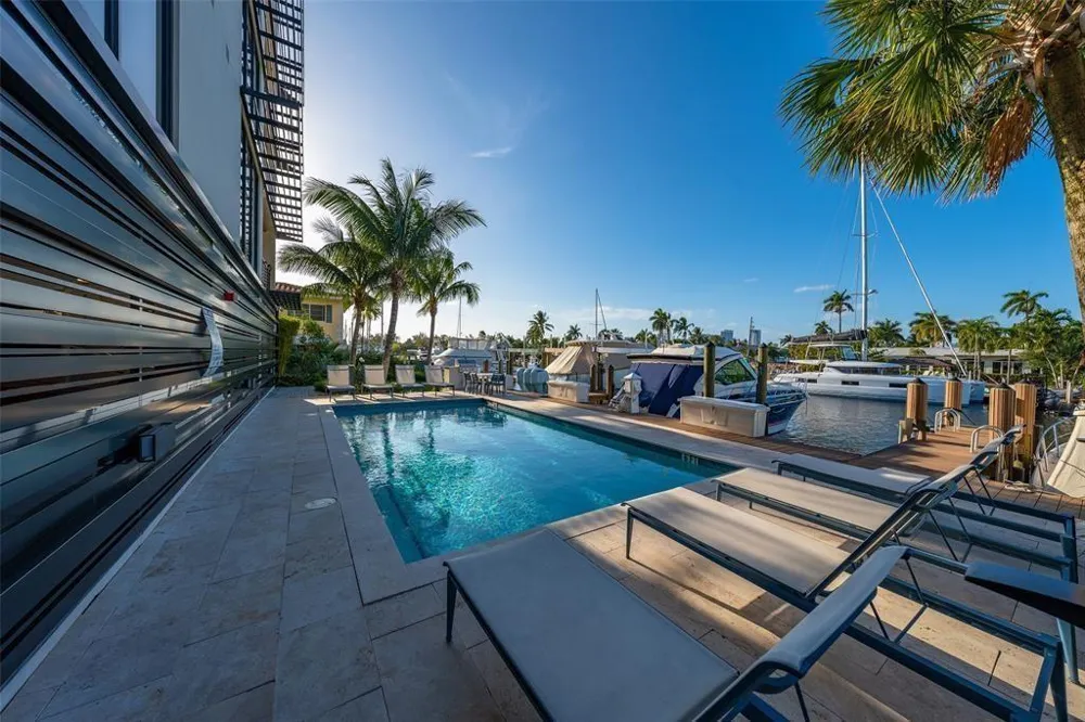 1507 SE 15th Street #202 Fort Lauderdale, FL 33316