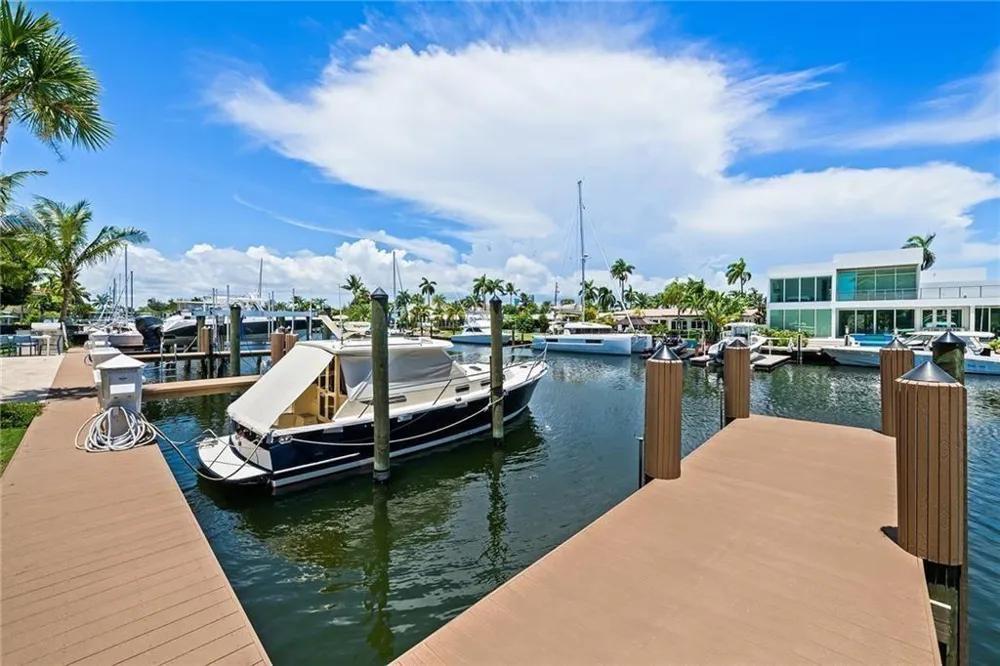 1507 SE 15th Street #202 Fort Lauderdale, FL 33316