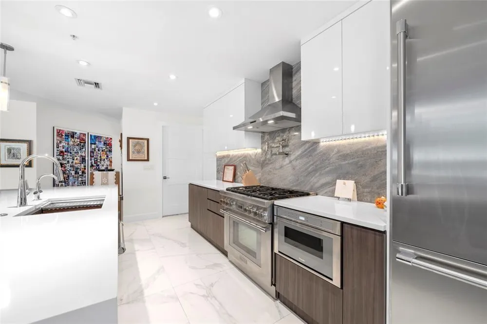 1507 SE 15th Street #202 Fort Lauderdale, FL 33316