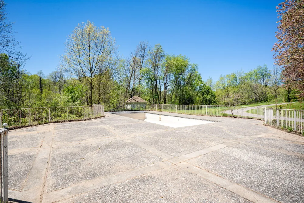 1065 Johnson Street Marne, MI 49435