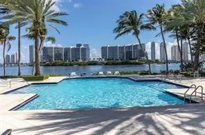 3205 NE 184th Street #9304