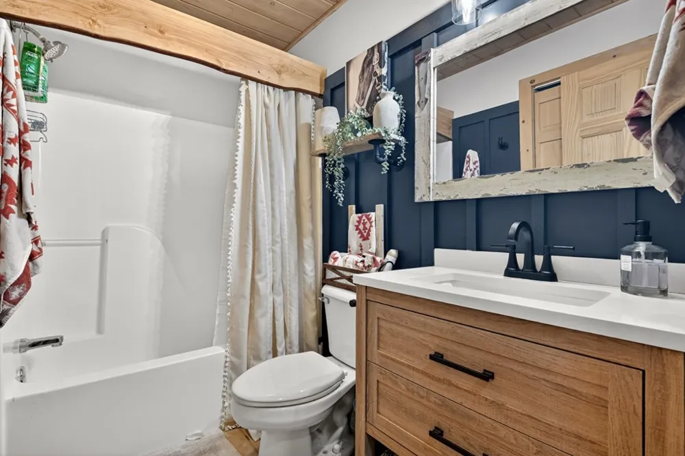 979 Cherokee Lane McCaysville, GA 30555