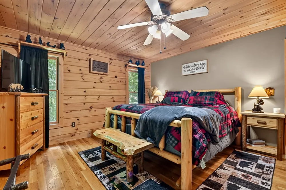 979 Cherokee Lane McCaysville, GA 30555