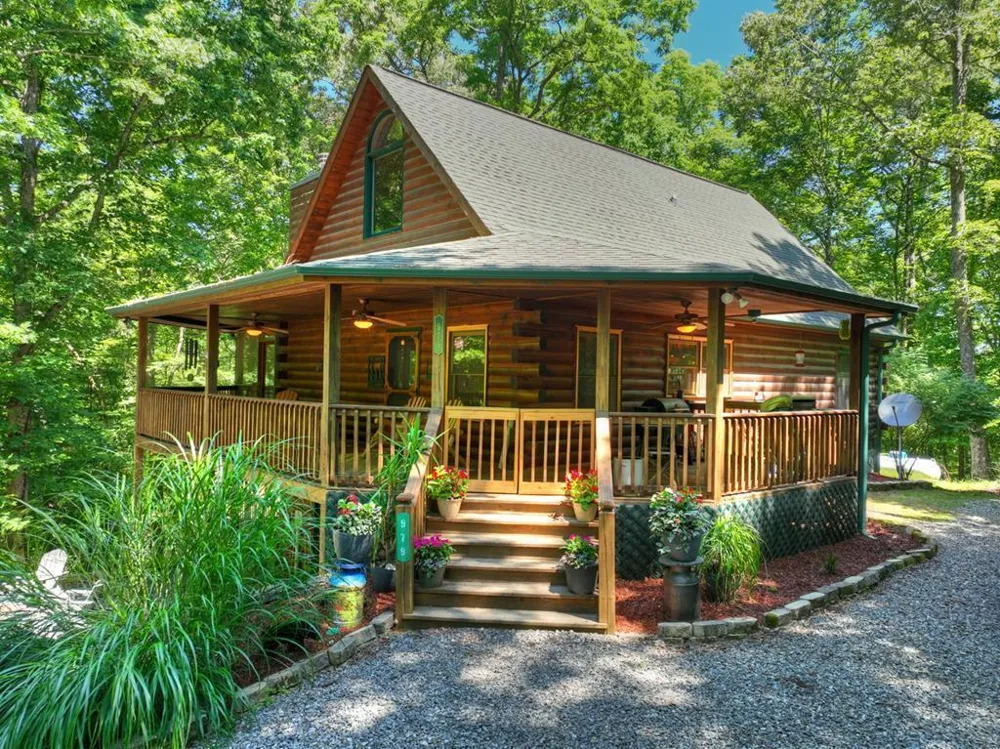 979 Cherokee Lane McCaysville, GA 30555