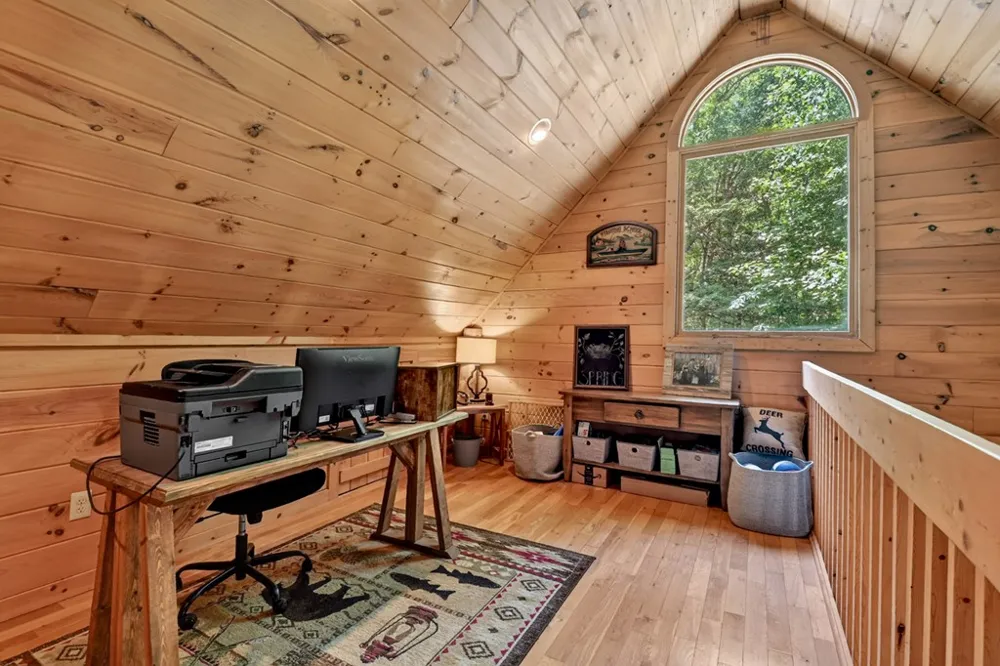 979 Cherokee Lane McCaysville, GA 30555
