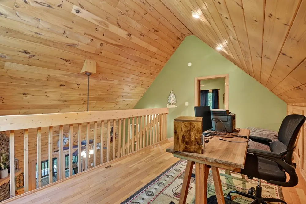 979 Cherokee Lane McCaysville, GA 30555