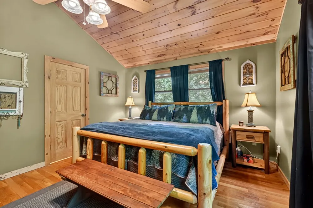 979 Cherokee Lane McCaysville, GA 30555
