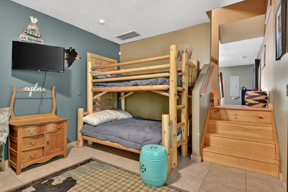 979 Cherokee Lane McCaysville, GA 30555