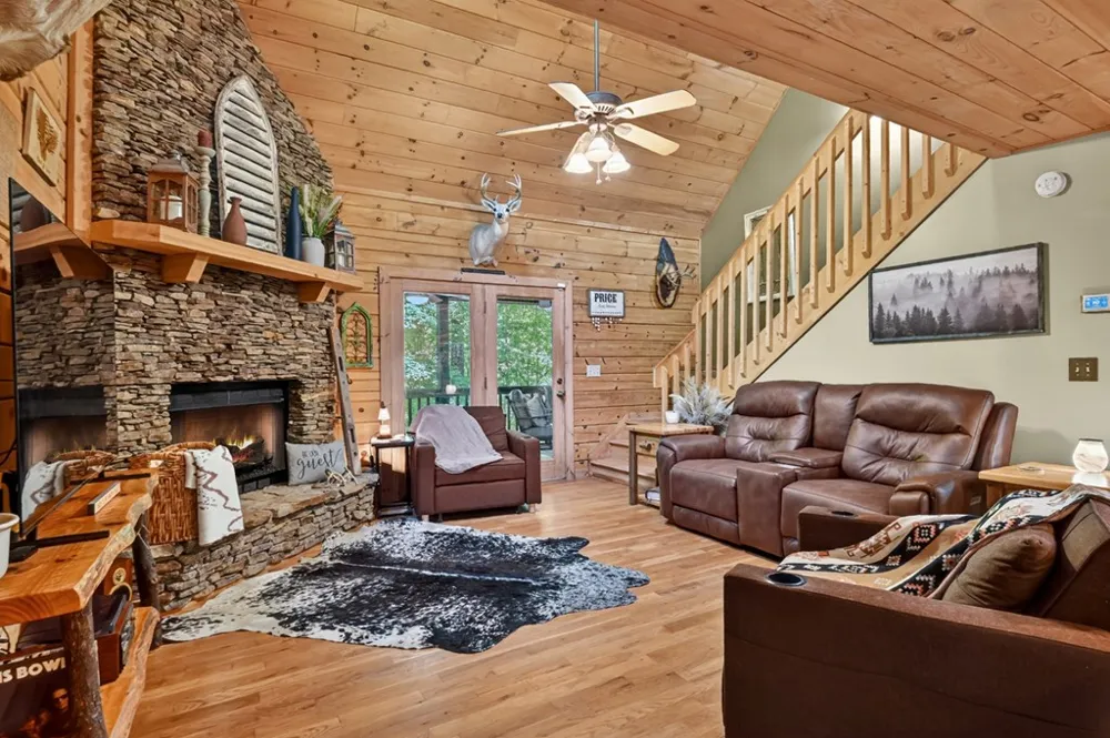 979 Cherokee Lane McCaysville, GA 30555
