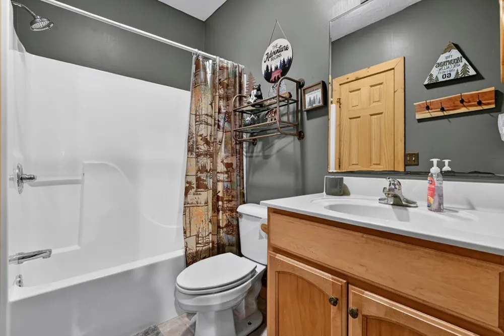 979 Cherokee Lane McCaysville, GA 30555