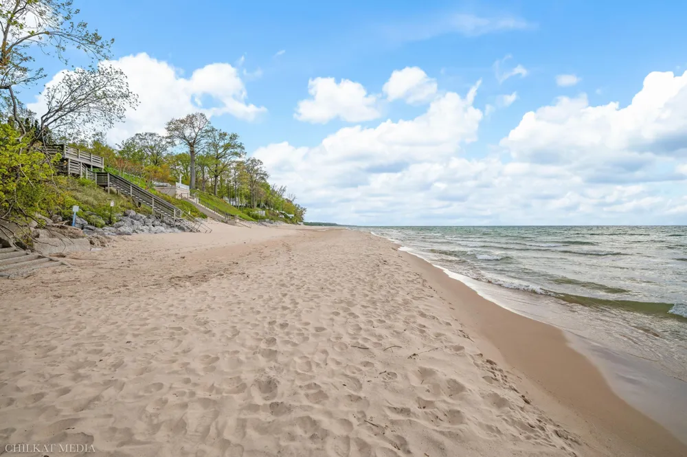 45322 Fairway Drive New Buffalo, MI 49117