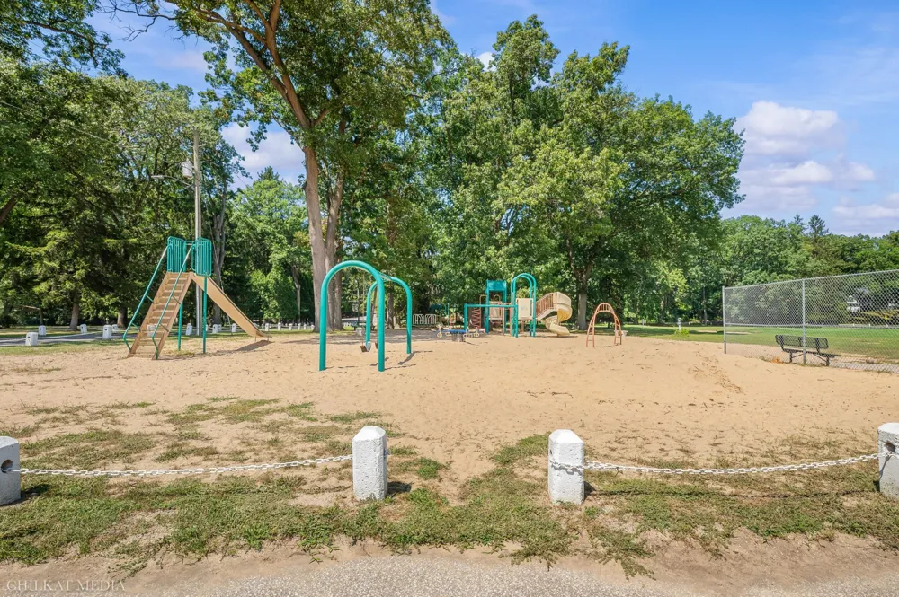 45322 Fairway Drive New Buffalo, MI 49117