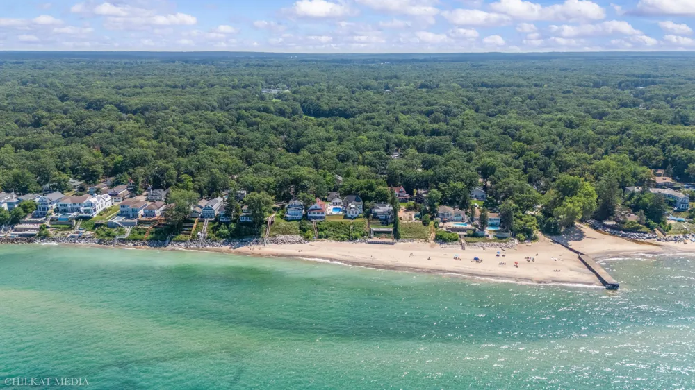 45322 Fairway Drive New Buffalo, MI 49117