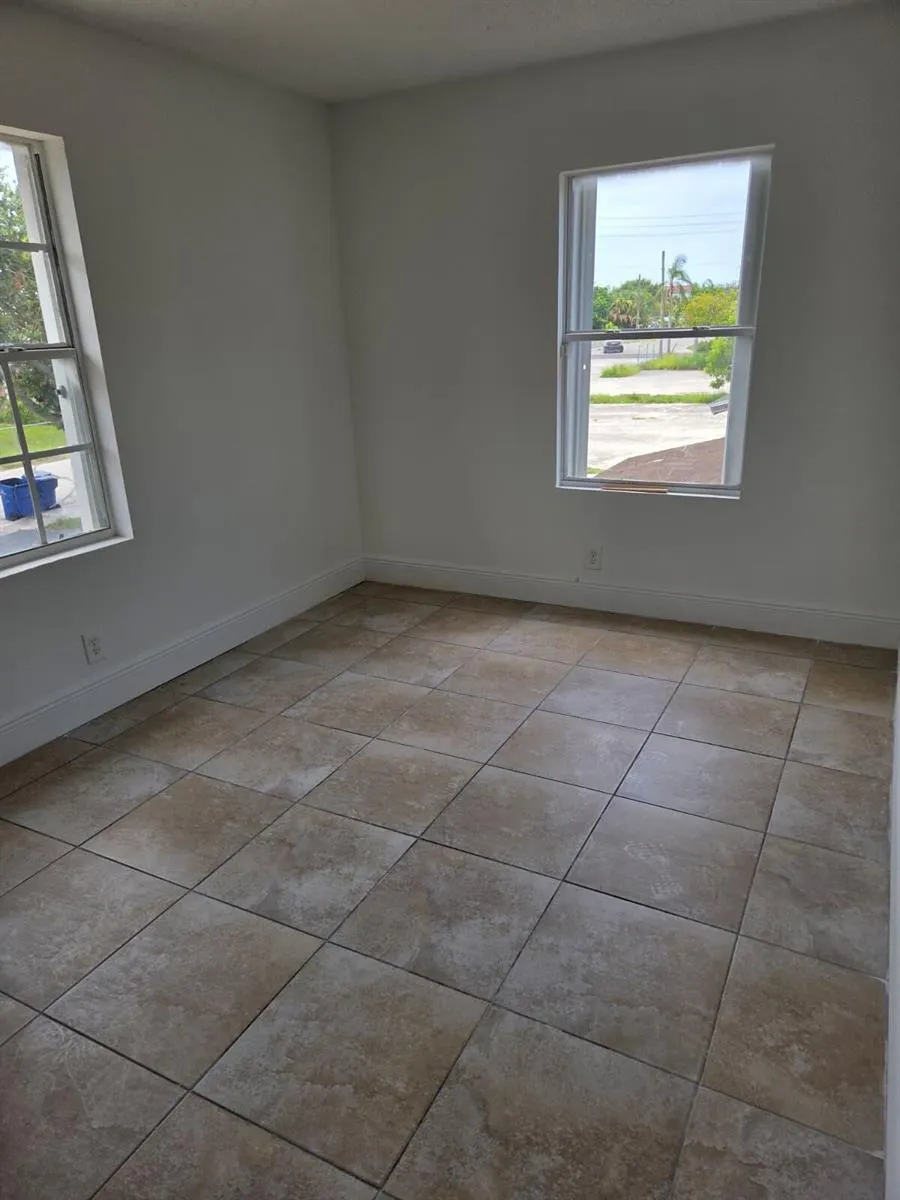 1633 W 28th Street #B Riviera Beach, FL 33404