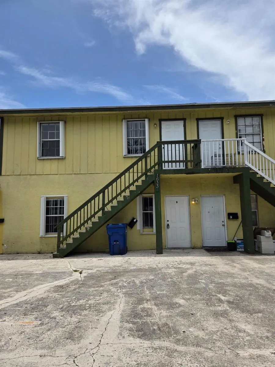 1633 W 28th Street #B Riviera Beach, FL 33404