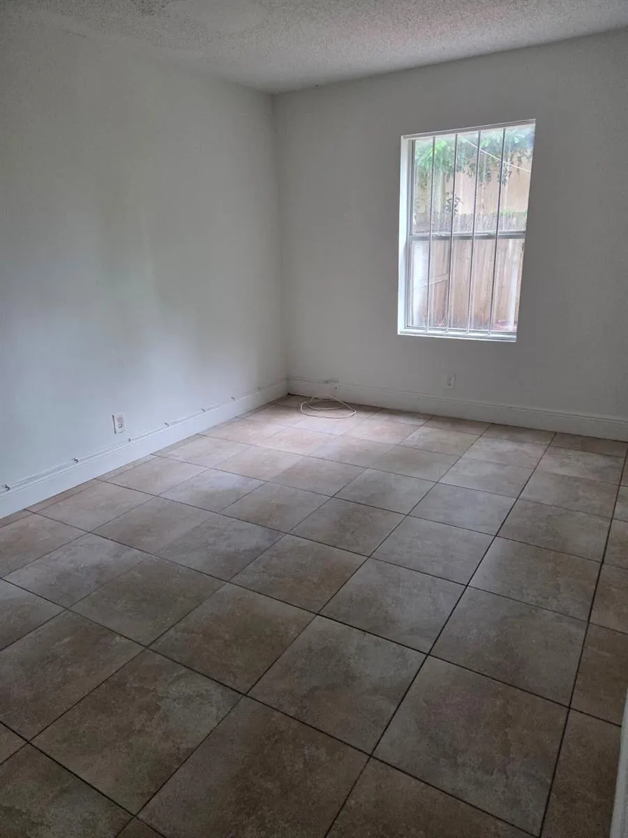 1633 W 28th Street #B Riviera Beach, FL 33404